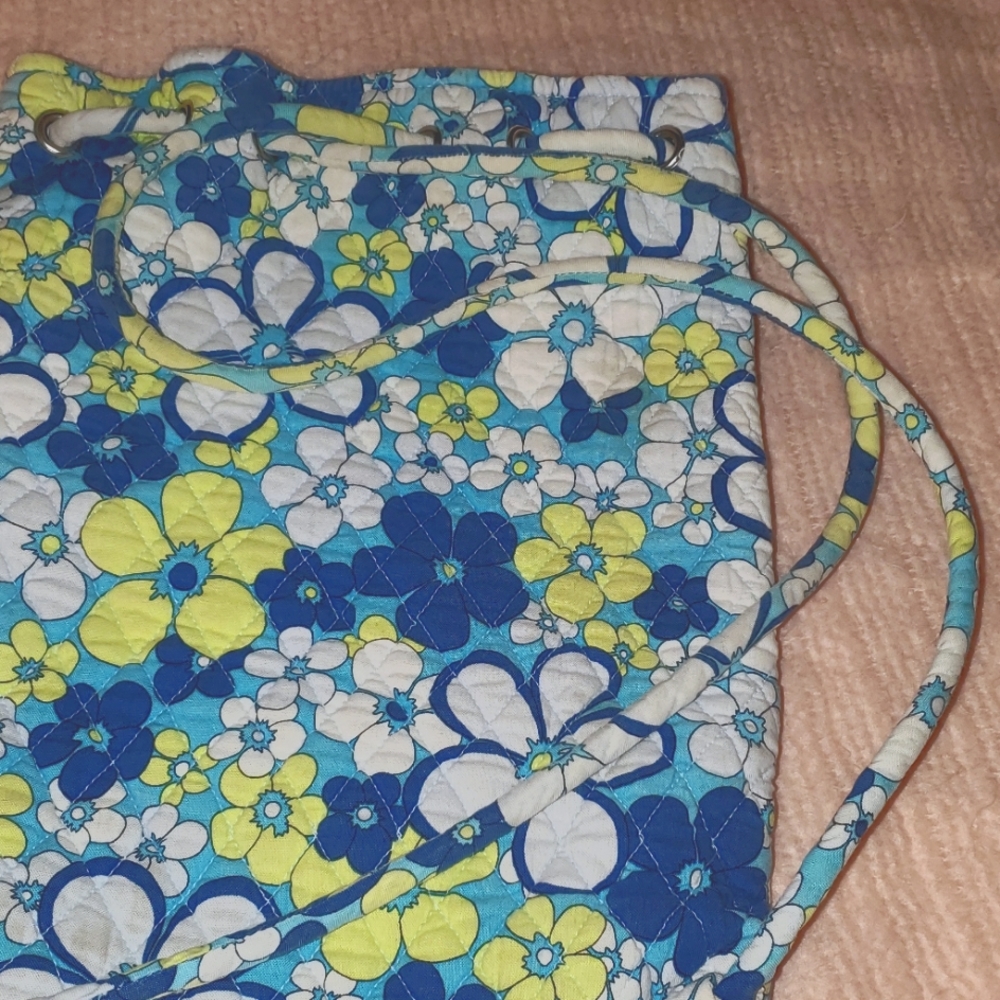 ☆ Vera Bradley Retired Petal Power Quilted Blue Drawstring Cinch Top Backpack - Picture 2 of 4